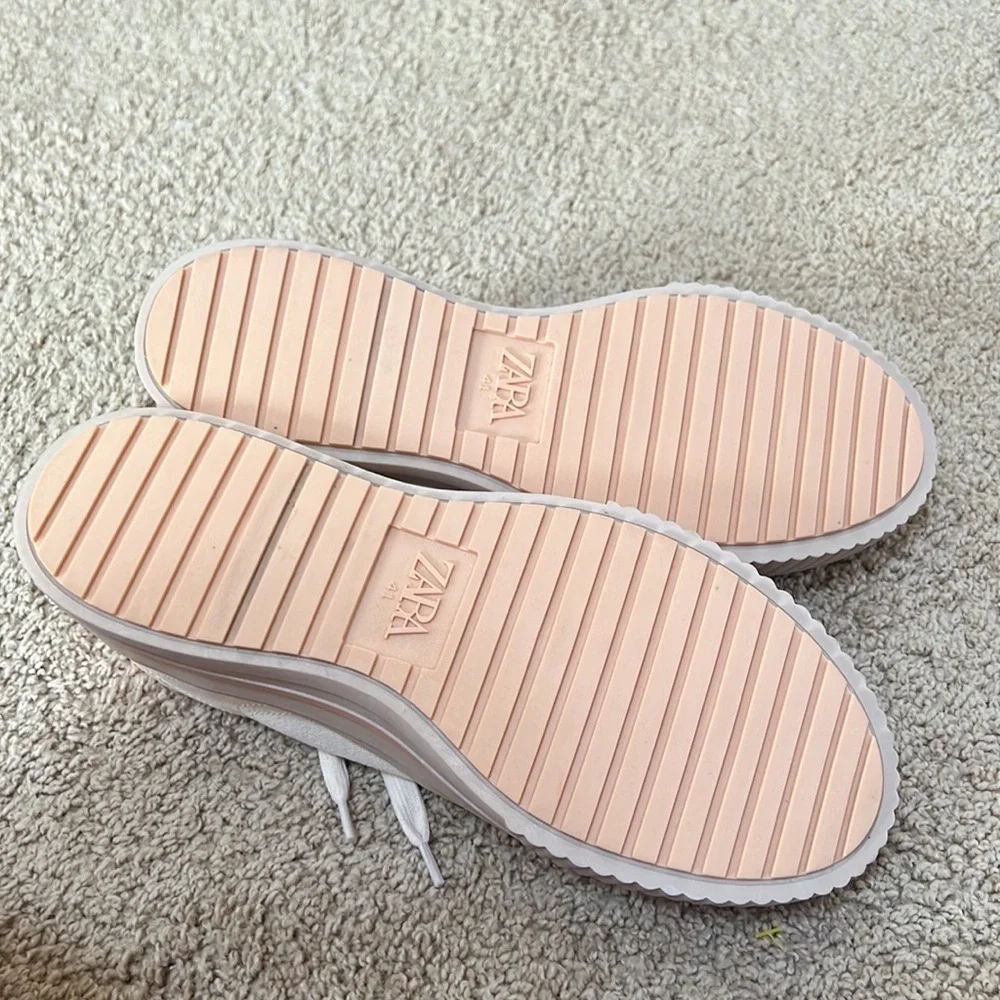 Zara new canvas